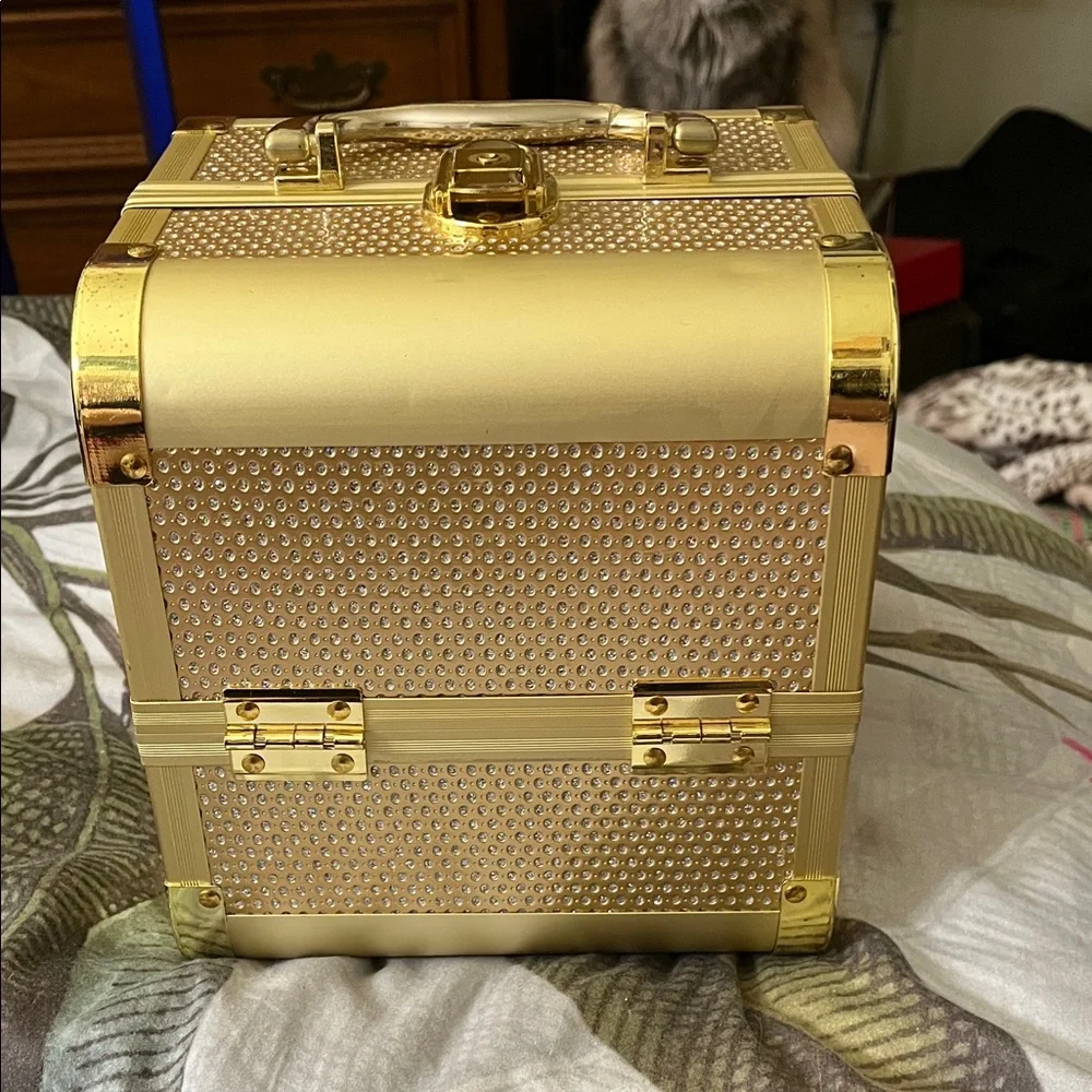 Impressions Gold Makeup Organizer